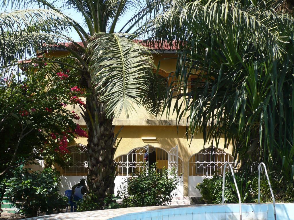 One World Village Guesthouse Bakau Exterior foto