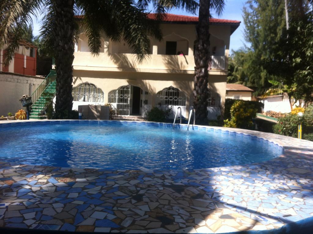 One World Village Guesthouse Bakau Exterior foto