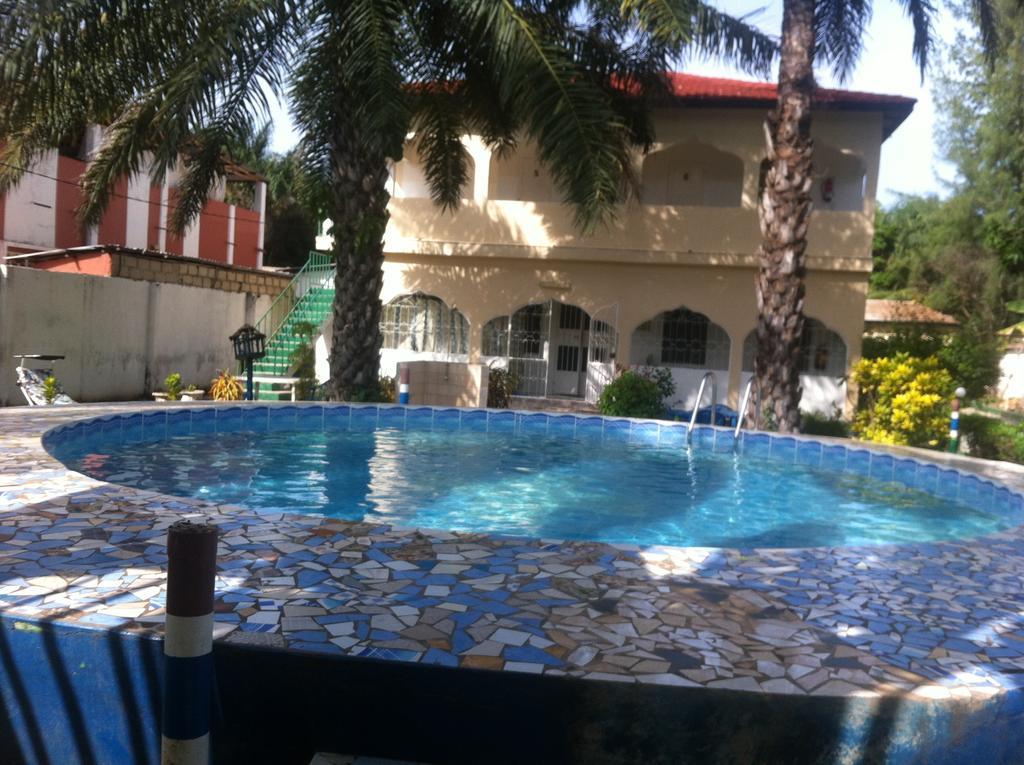 One World Village Guesthouse Bakau Exterior foto